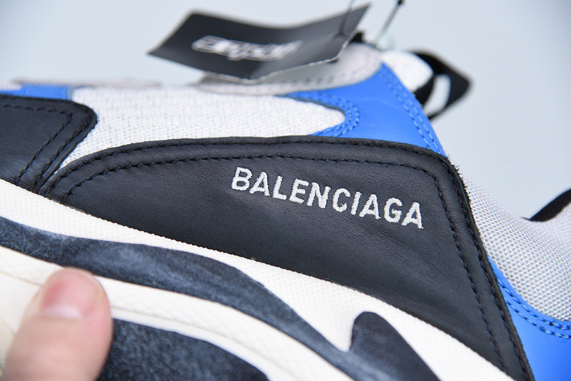 bc triple s trainer 536737 w09oh 1007