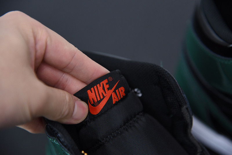 air jordan 1 high og “solefly friends family" av3905-038