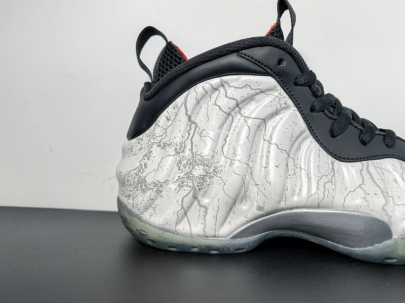 TEKKEN 8 x Nike Air Foamposite One “Jin Kazama” HF6367-001