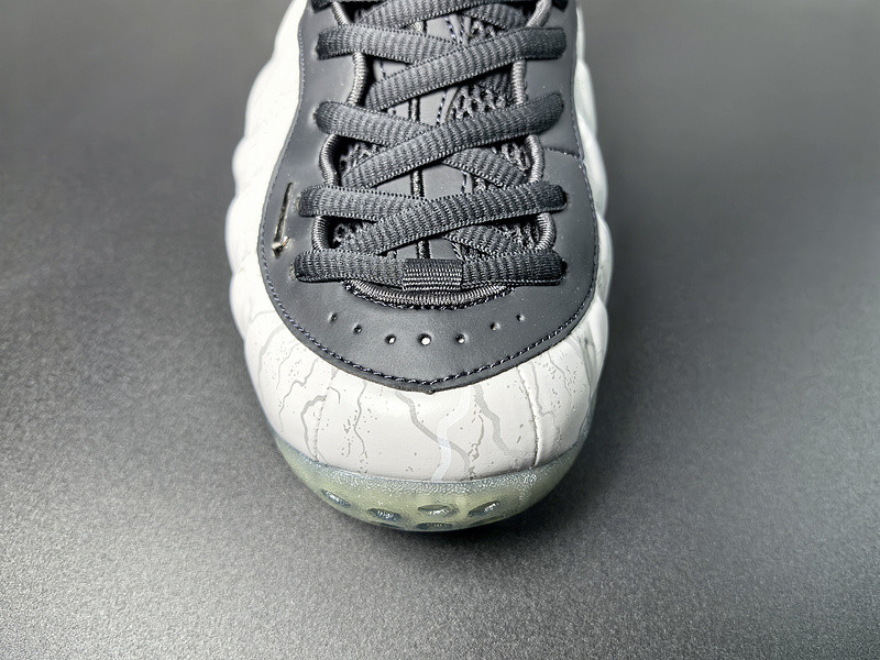 TEKKEN 8 x Nike Air Foamposite One “Jin Kazama” HF6367-001