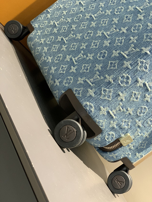 LVT HORIZON four-wheeled trolley case