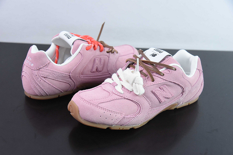 NEW BALANCE X MIUMIU SNEAKER