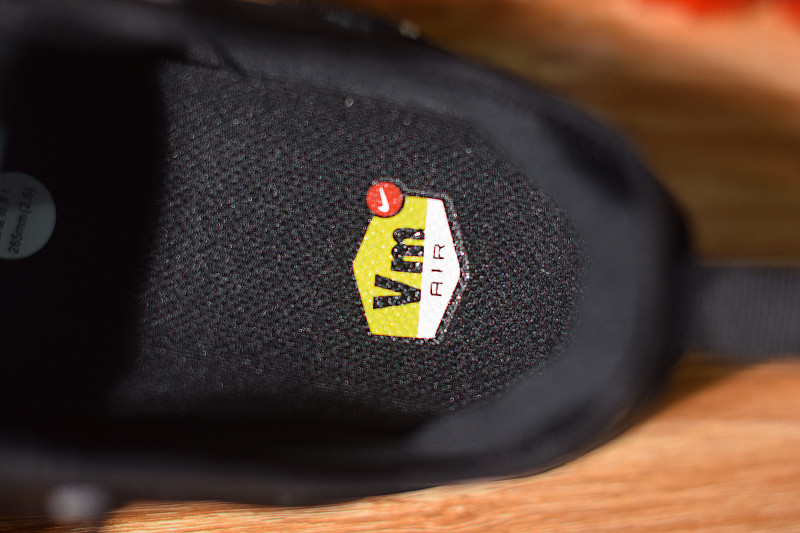 nike air vapormax plus shark aq8632-001