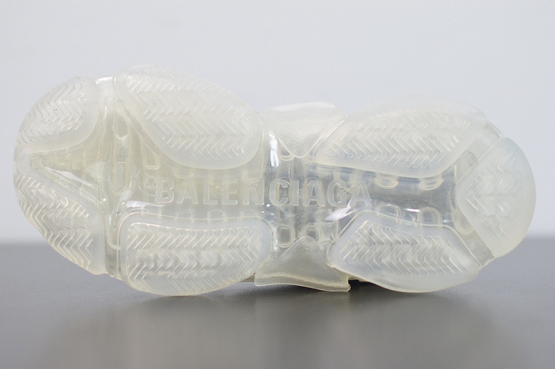 bc triple s trainer 524039 w09e1 2021