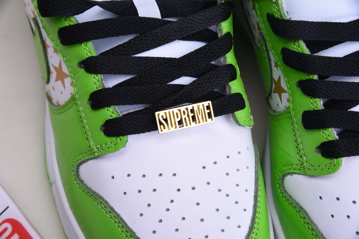 S*p*e x nike sb dunk low white/metallic gold-green dh3228-101